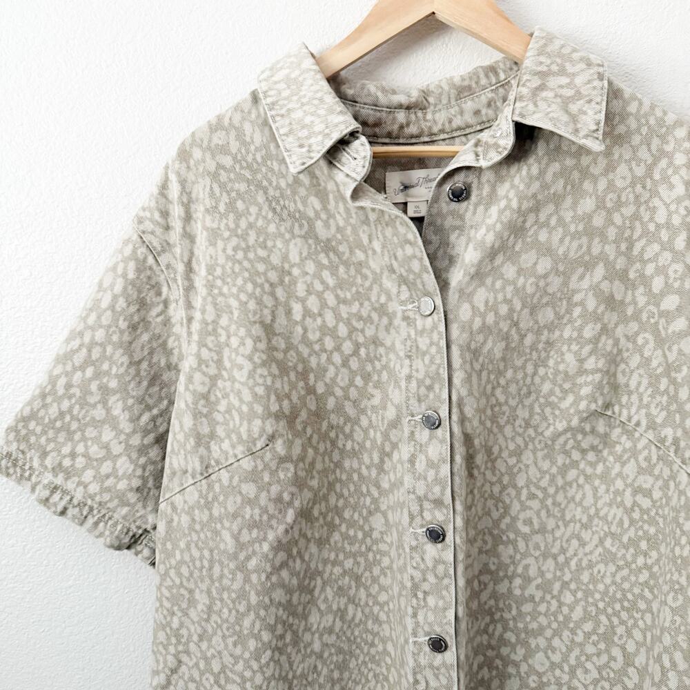 UNIVERSAL THREAD | Women's Leopard Denim Mini
Shirtdress Taupe Cream | Size XXL - Picture 3 of 8